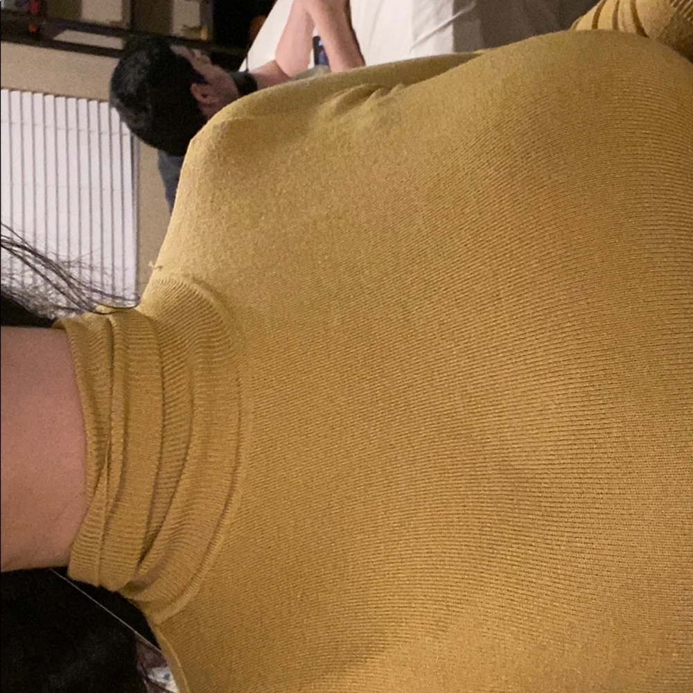 Mustard yellow turtleneck